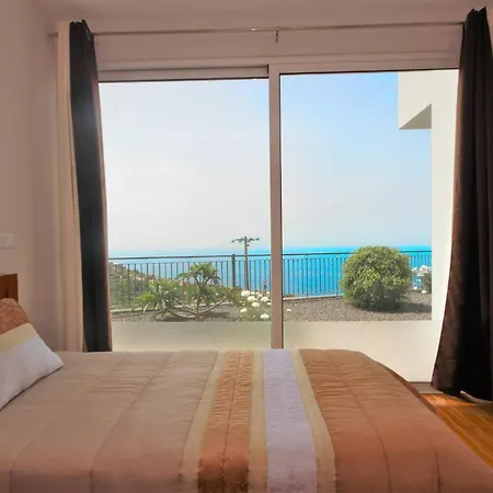 Farious Ferienhaus Arco da Calheta (Madeira)