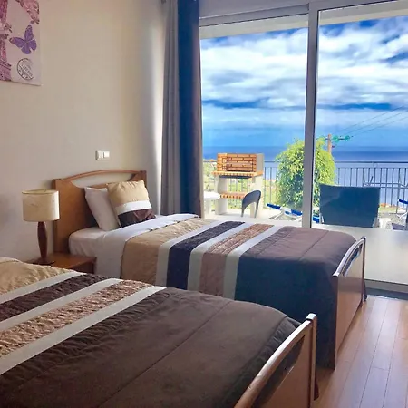 Farious Ferienhaus Arco da Calheta (Madeira)