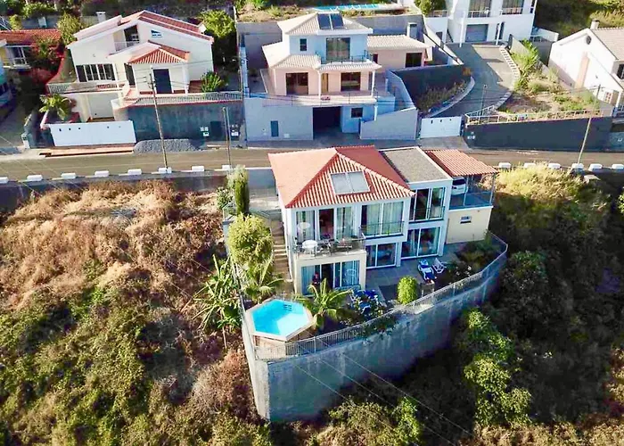 Farious Arco da Calheta (Madeira)