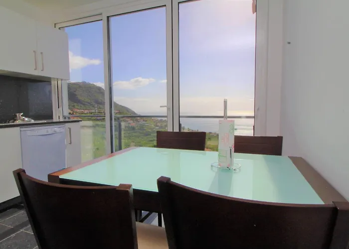 Farious Ferienhaus Arco da Calheta (Madeira)